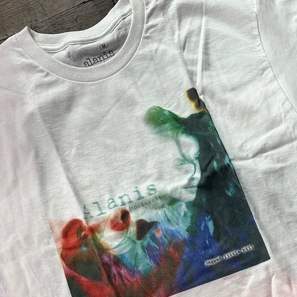 NWT ALANIS MORISSETTE GRAPHIC TEE, VARIOUS SIZES - Picture 3 of 9